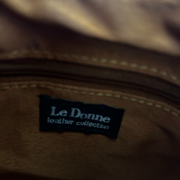 Le Donne Classic Hobo Handbag - Picture 4 of 7